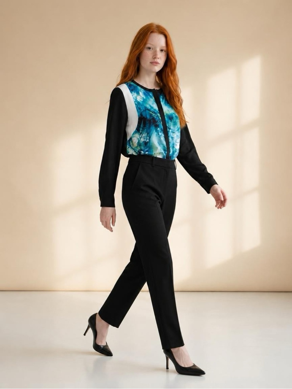 Sandra Angelozzi (Femme) Blue Floral-Print Button Front Blouse